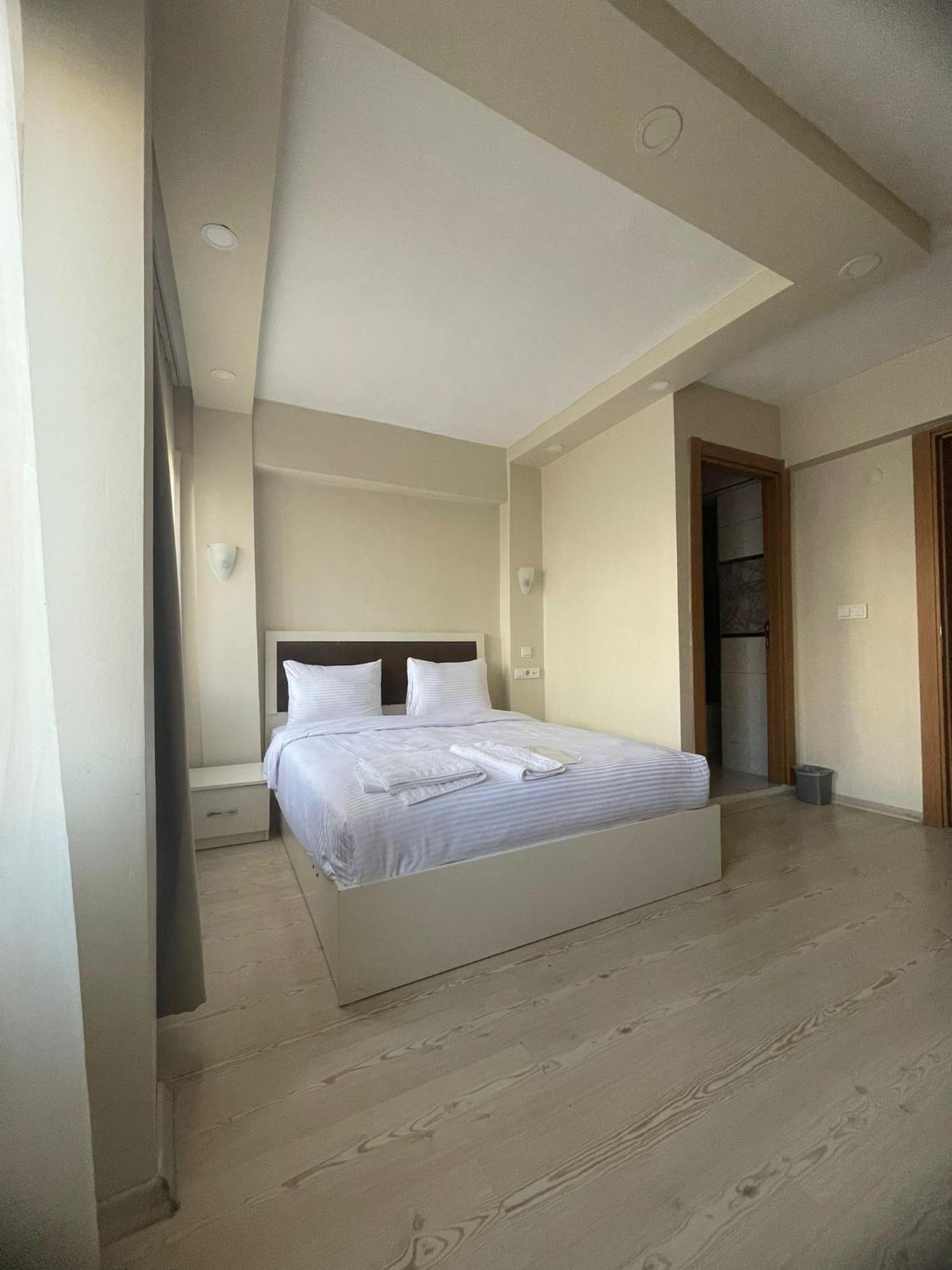 Ufuk Hotel Istanbul Exterior photo