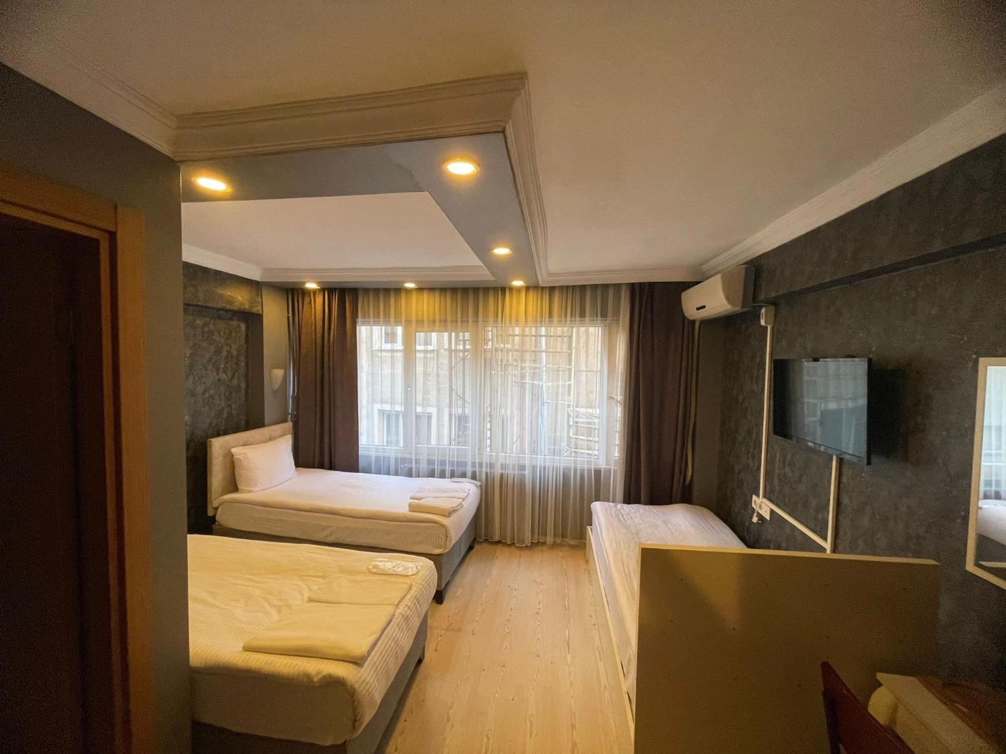 Ufuk Hotel Istanbul Exterior photo